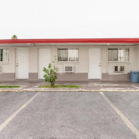 Oyo Gateway Motel Las Vegas North Strip/Fremont St. Area Eksteriør billede